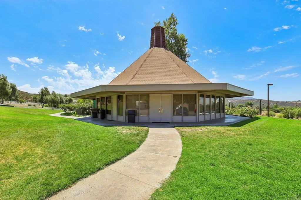 https://cdn.realtyfeed.com/cdn/127/306745745/67a5356e5af5ea1e4afdcd9da17c9ceb.webp