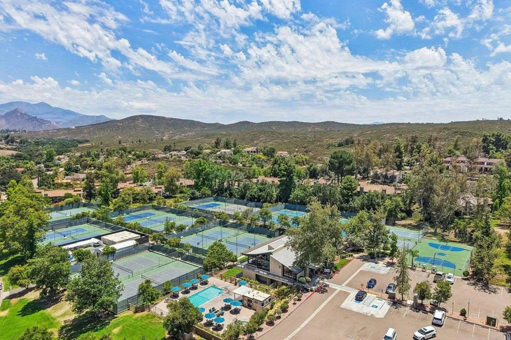 https://cdn.realtyfeed.com/cdn/127/306745745/931b95d80983753ed8db7119b3e75e3a.webp