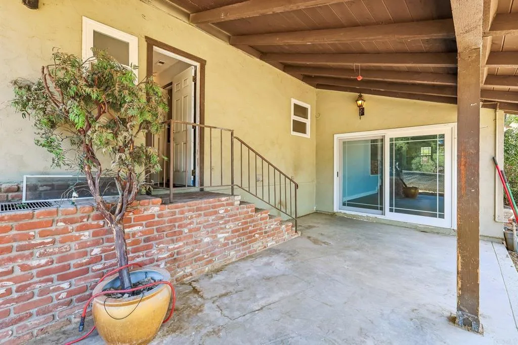 https://cdn.realtyfeed.com/cdn/127/306745745/a37e1ed330587dfc1ba32431b6131b52.webp