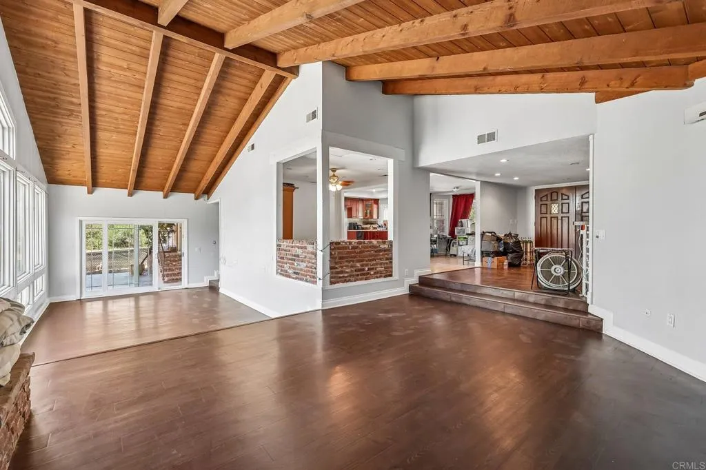 https://cdn.realtyfeed.com/cdn/127/306745745/a9b775d73b80800829b764189d1170a7.webp