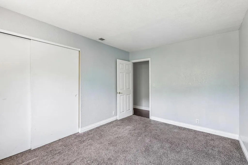 https://cdn.realtyfeed.com/cdn/127/306745745/c55d34b5f904f566996006e4a6495759.webp