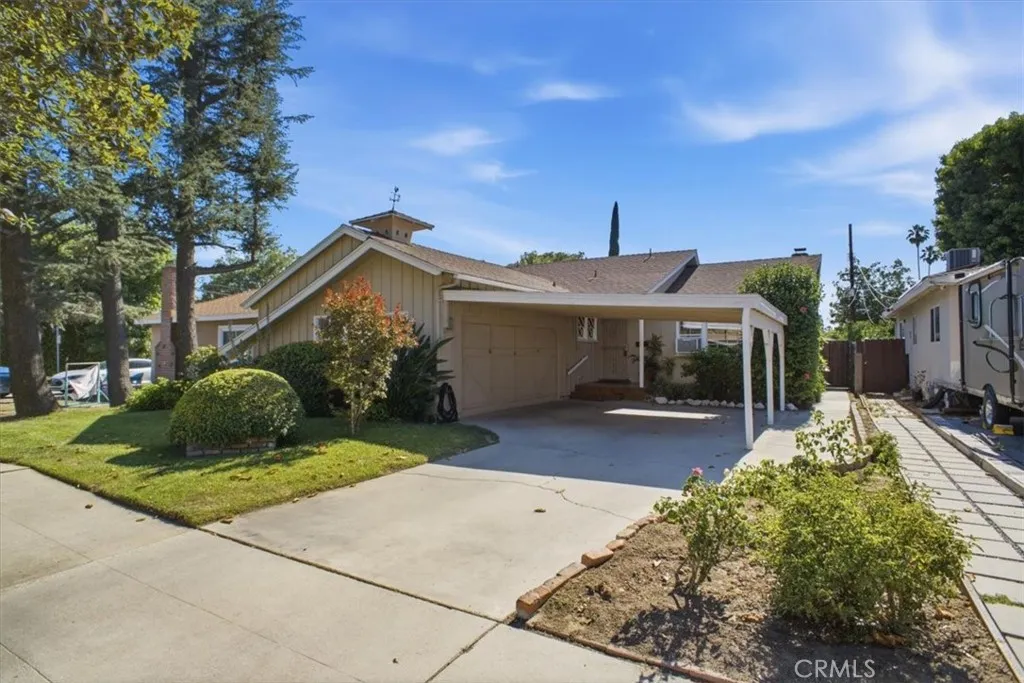Lake Balboa, CA 91406