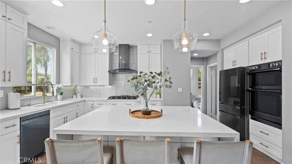https://cdn.realtyfeed.com/cdn/127/306745929/1a05ecf1458a89961d58dd042ac265d4.webp