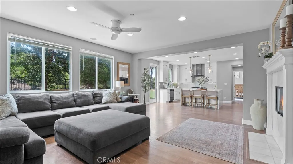 https://cdn.realtyfeed.com/cdn/127/306745929/2e7d968c20c57d27398439a65cd4a947.webp