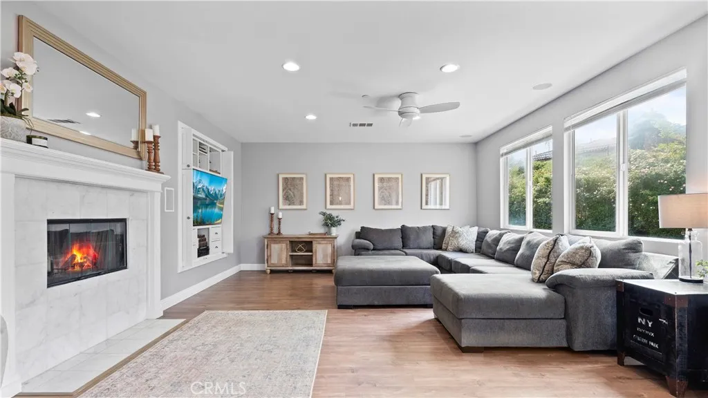https://cdn.realtyfeed.com/cdn/127/306745929/39c01f51982767a55a312bf1014de816.webp