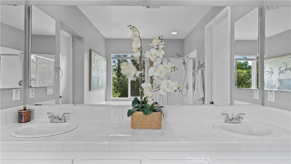 https://cdn.realtyfeed.com/cdn/127/306745929/46cfb96703d52f5c180940e51129432e.webp