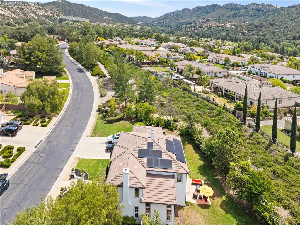 https://cdn.realtyfeed.com/cdn/127/306745929/73676f1cc521b6f903752a159c975416.webp