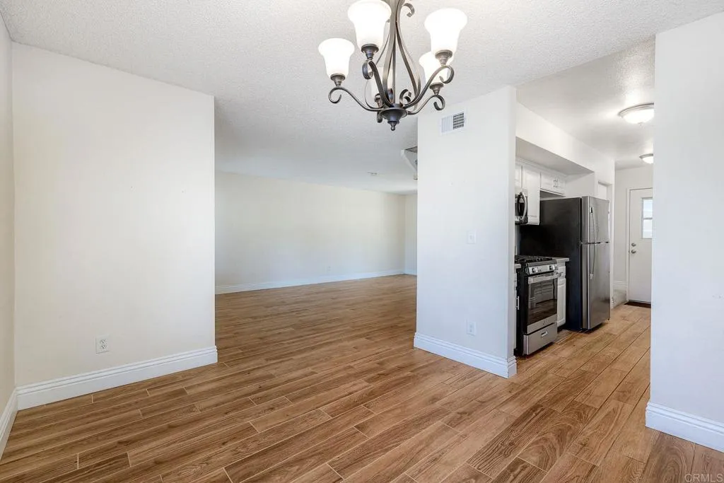 Photo #8: PTP2604632 Listing: Photo #8