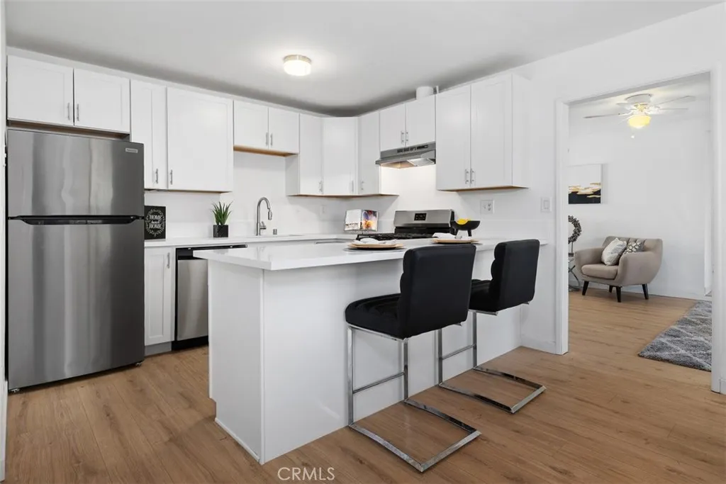 https://cdn.realtyfeed.com/cdn/127/306745941/894b93fd1256d657d1f62ef410f6a080.webp