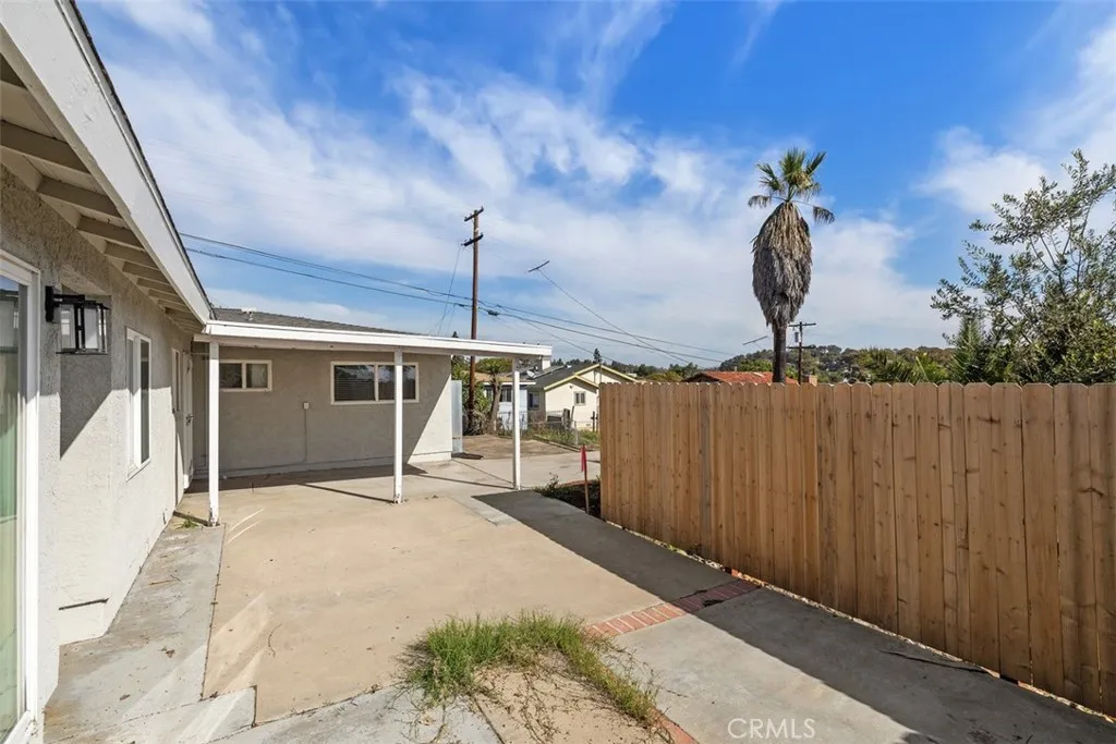 https://cdn.realtyfeed.com/cdn/127/306745941/f6d221083a314d2560f905b3fa2a1e44.webp