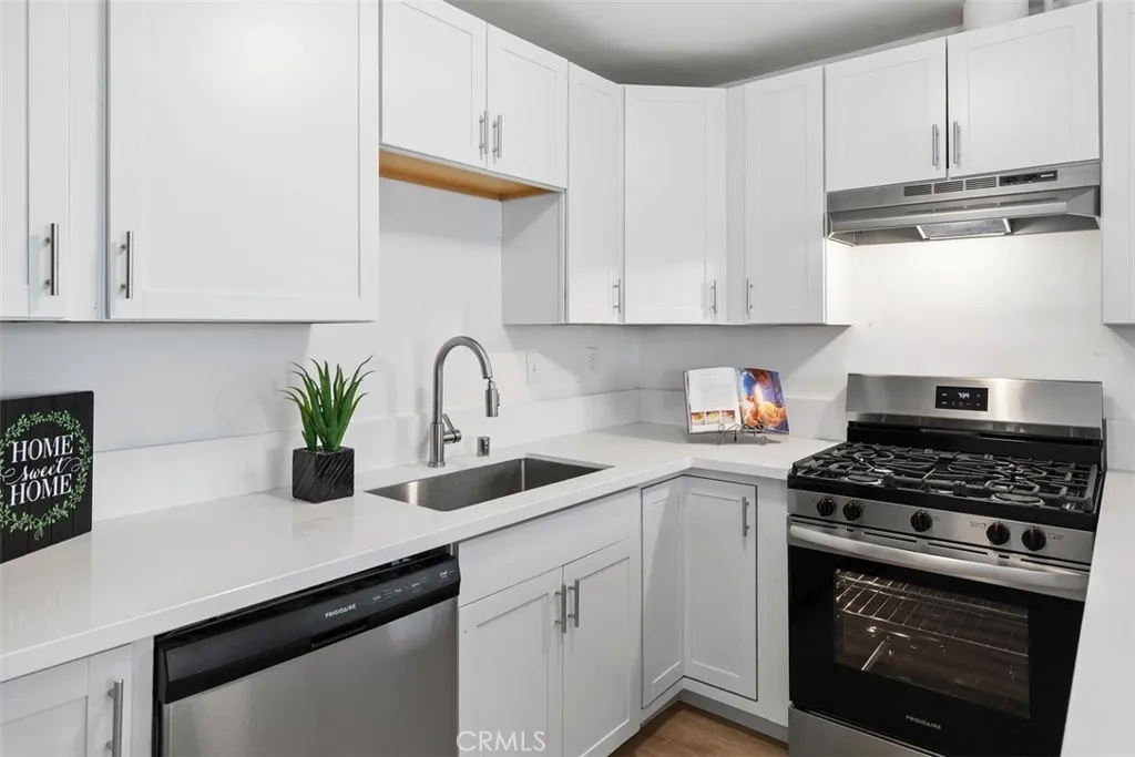https://cdn.realtyfeed.com/cdn/127/306745941/f726dbccbf7a2ee127be09366de448a3.webp