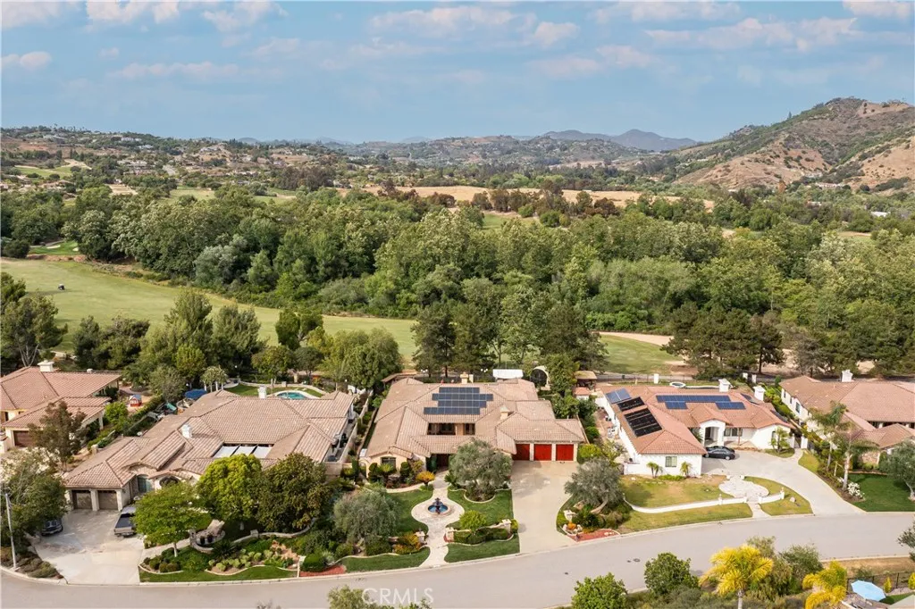 https://cdn.realtyfeed.com/cdn/127/306745987/591425b0810a81617d94b4c3338fa7ff.webp