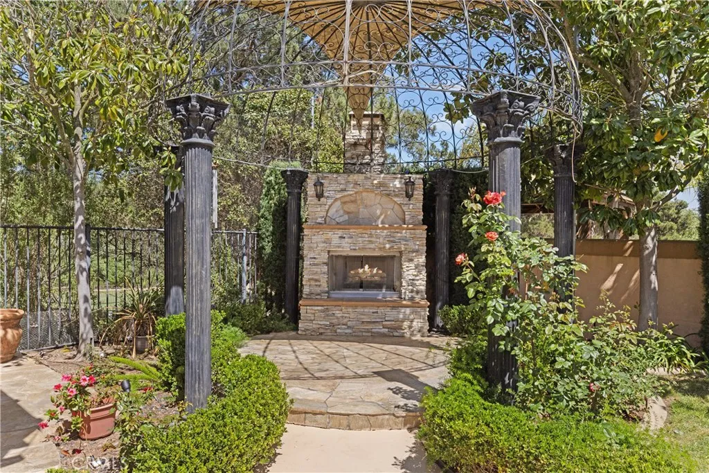 https://cdn.realtyfeed.com/cdn/127/306745987/ea38e4b7de4a36484aeebbf4933ead20.webp