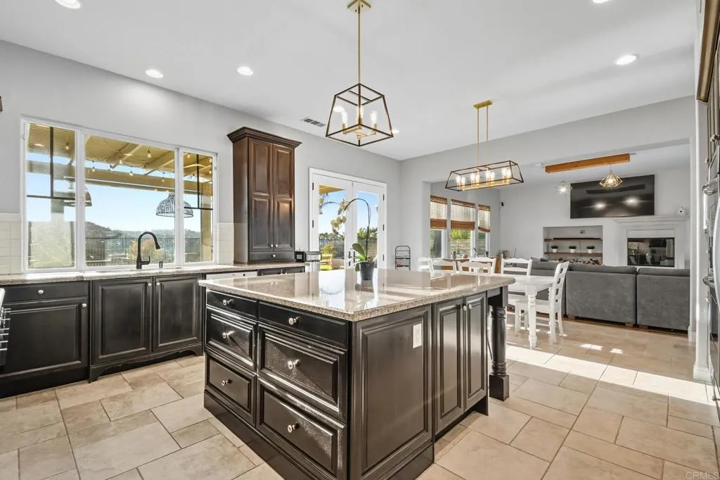 https://cdn.realtyfeed.com/cdn/127/306745988/5c2e1042b4d1b5ba375967ccb720772f.webp