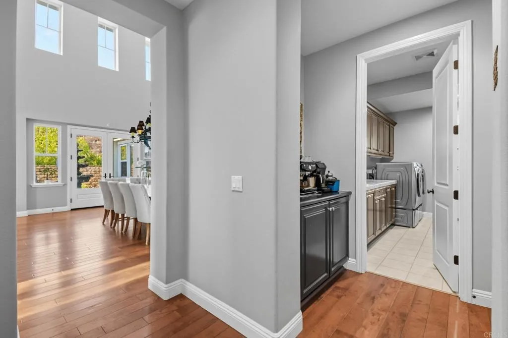 https://cdn.realtyfeed.com/cdn/127/306745988/723cbca3f0915aa38201e9987787e4cc.webp