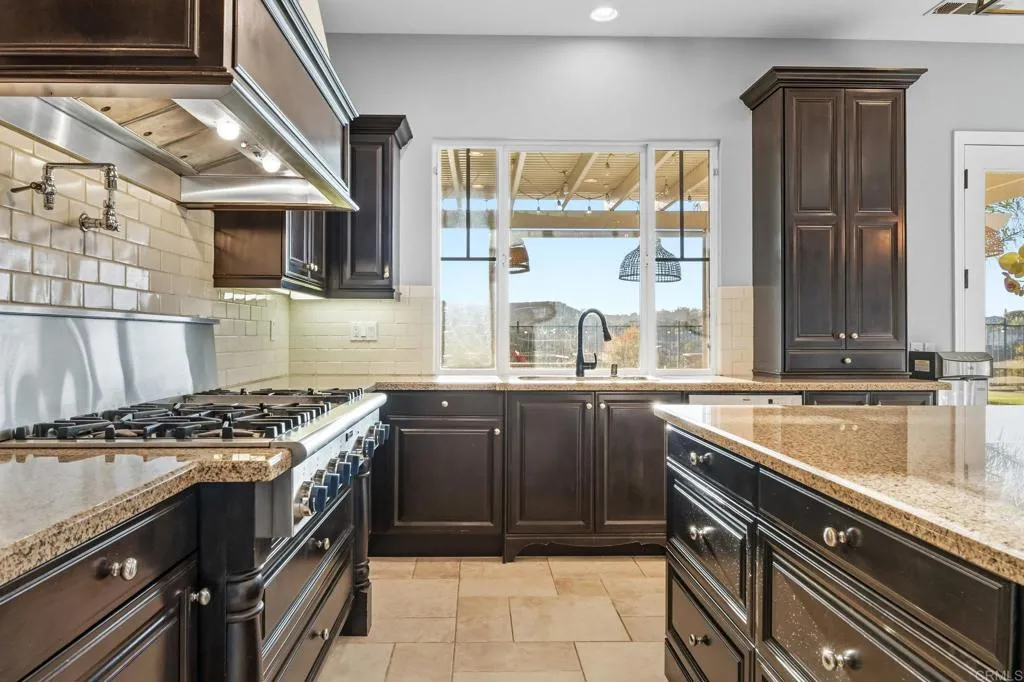 https://cdn.realtyfeed.com/cdn/127/306745988/9567fa58b7bb316535090aad4dfd99e4.webp