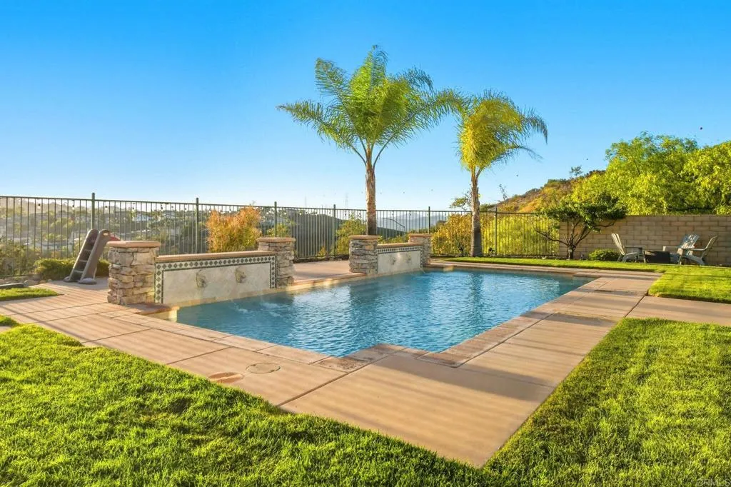 https://cdn.realtyfeed.com/cdn/127/306745988/ccde518c028f895b9e80c5bb03492b38.webp