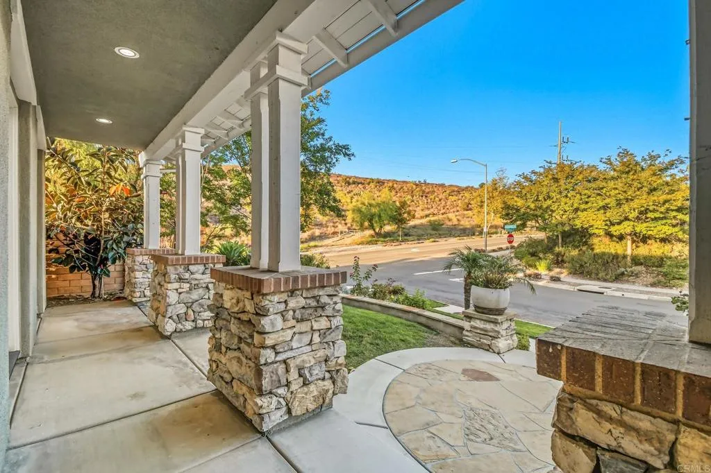 https://cdn.realtyfeed.com/cdn/127/306745988/e0d65be2100d33dd1dc3f76a7e078e1a.webp