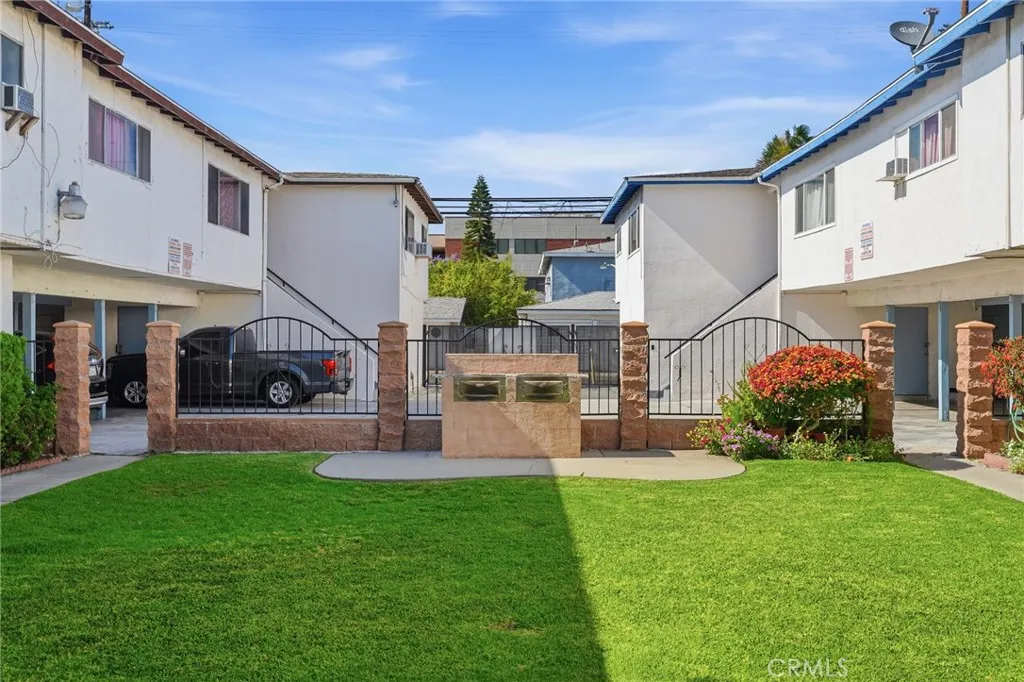 6021 Gage Avenue Unit 1, Bell Gardens, CA 90201 - Photo 2 of 34, Bell Gardens, CA