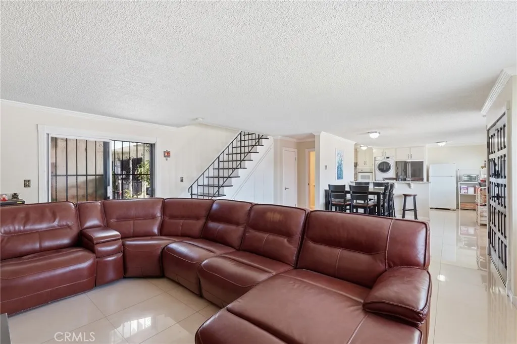 6021 Gage Avenue Unit 1, Bell Gardens, CA 90201 - Photo 3 of 34, Bell Gardens, CA