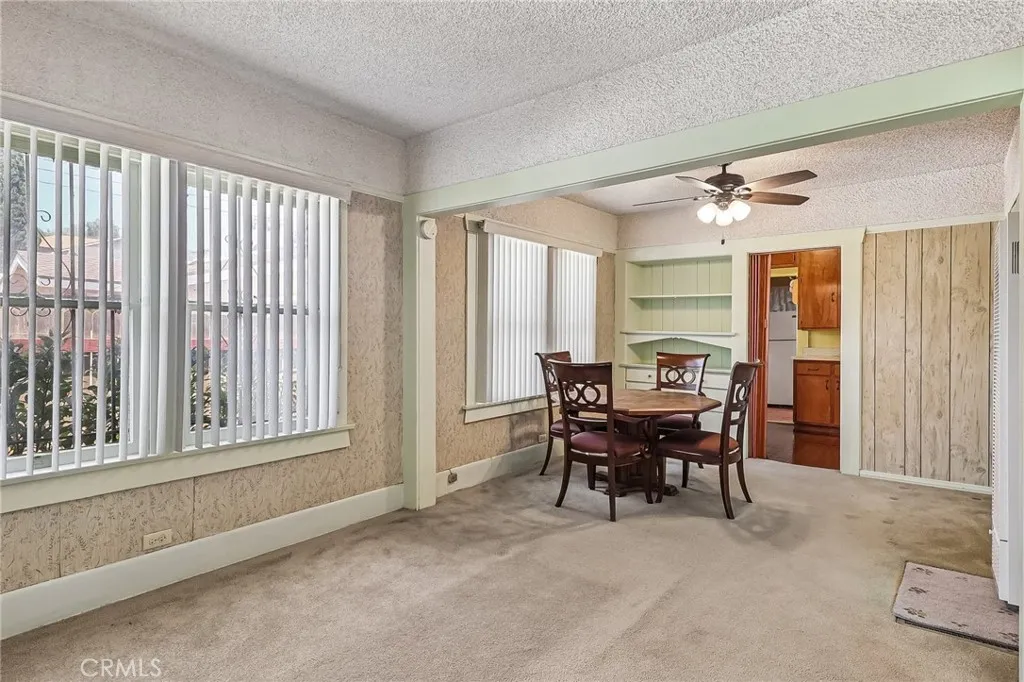 https://cdn.realtyfeed.com/cdn/127/306746241/258e14593d2ef5a2d10aa28cefe1a5eb.webp