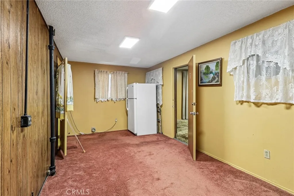 https://cdn.realtyfeed.com/cdn/127/306746241/b51d53159e6898b90033d1e118084ff0.webp