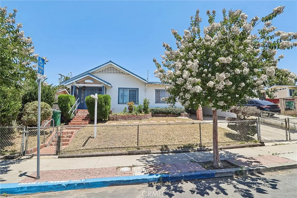 https://cdn.realtyfeed.com/cdn/127/306746241/ca606a0bee78adc8a10b1250dc5c0939.webp