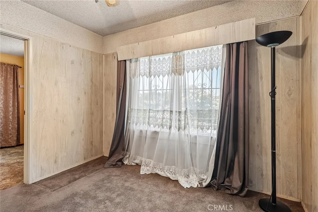 https://cdn.realtyfeed.com/cdn/127/306746241/cd09c7e69098212dea8bc18d794c66a2.webp