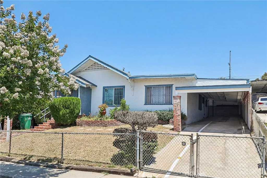 https://cdn.realtyfeed.com/cdn/127/306746241/ecefb0e8c96f0c25ef3a09be165f21f4.webp
