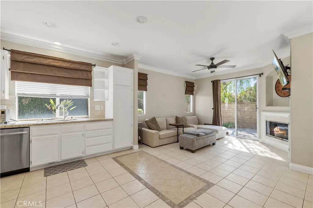 28469 Meadowlark Court, Valencia, CA 91354 - Photo 4 of 28, Valencia, CA
