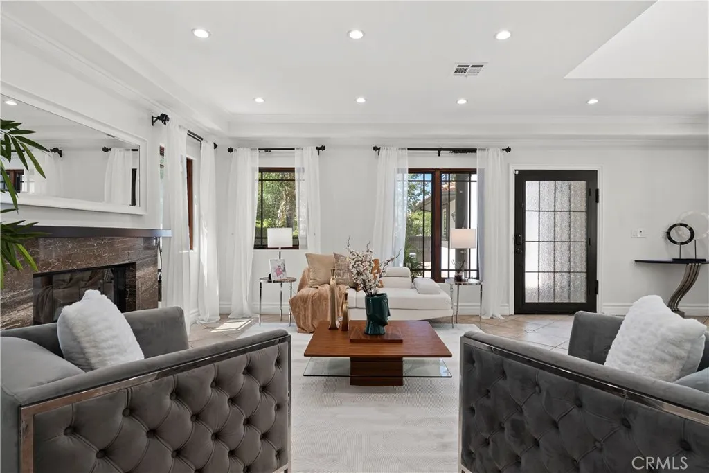 15014 Valleyheart, Sherman Oaks, CA 91403 - Photo 4 of 48, Sherman Oaks, CA