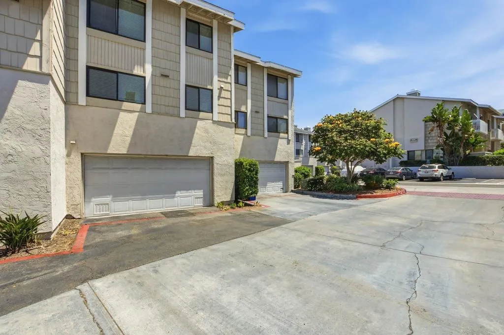 https://cdn.realtyfeed.com/cdn/127/306746349/dad5f1a47f627186306a3d7f37fd0be4.webp
