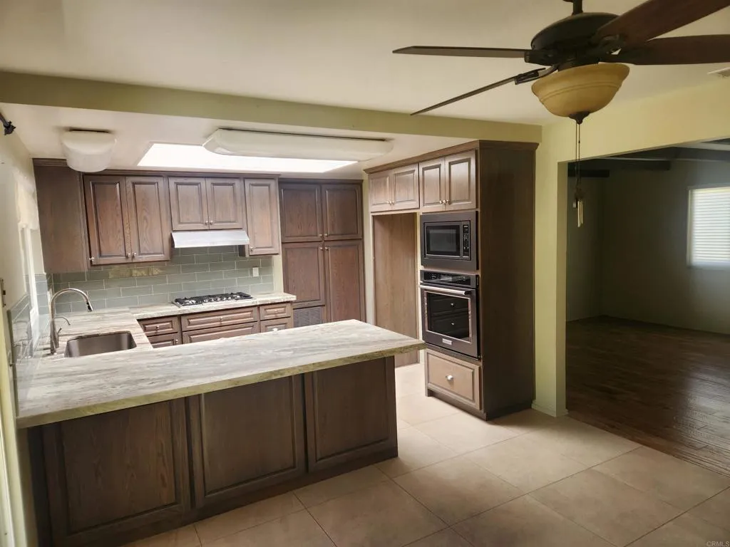 https://cdn.realtyfeed.com/cdn/127/306746350/dd13209e9c92ec68c5601207795e36c0.webp