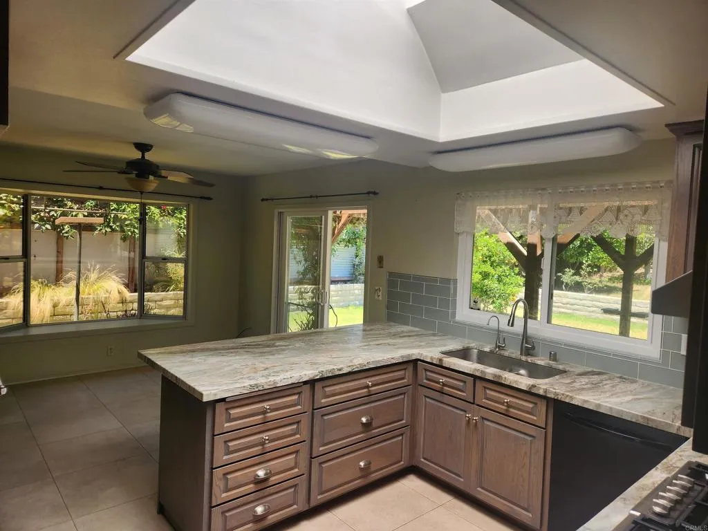 https://cdn.realtyfeed.com/cdn/127/306746350/ea5597dffdb9f9d7e256ec5b35b3f106.webp