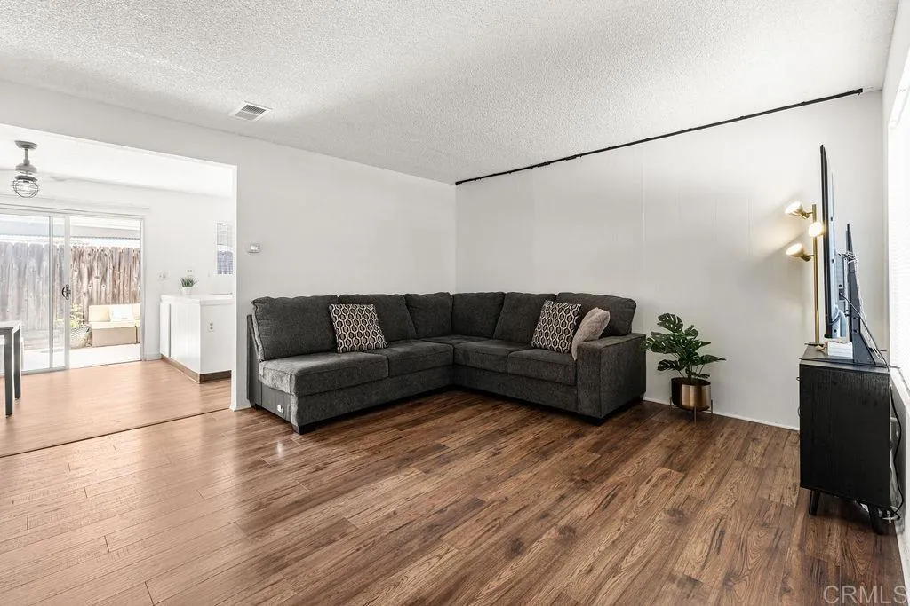 Photo #3: PTP2604647 Listing: Photo #3