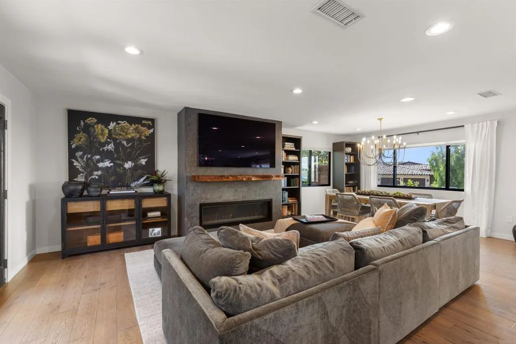 https://cdn.realtyfeed.com/cdn/127/306746418/0510217c8487ad2439abaf004f82eb5d.webp
