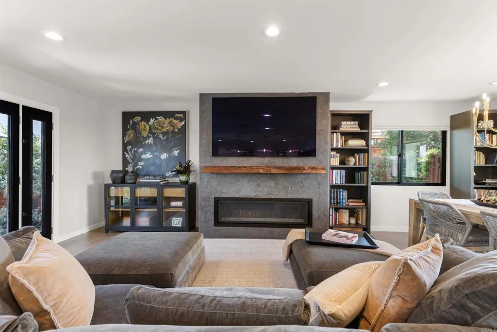 https://cdn.realtyfeed.com/cdn/127/306746418/2dffe896a4c8f0137dffa7df2d8af21f.webp