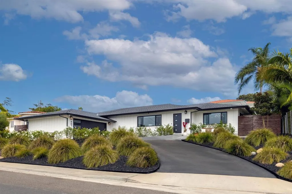 https://cdn.realtyfeed.com/cdn/127/306746418/716b54384f5094d9ec9017930356f7ae.webp
