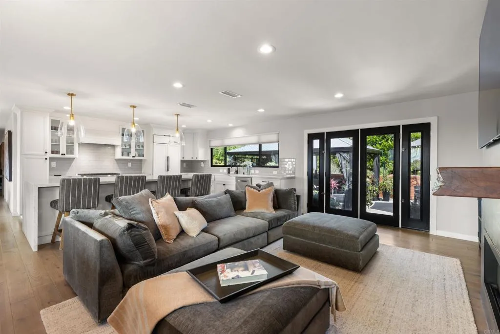 https://cdn.realtyfeed.com/cdn/127/306746418/d958e328851667f5b6704d5aa74ec55b.webp