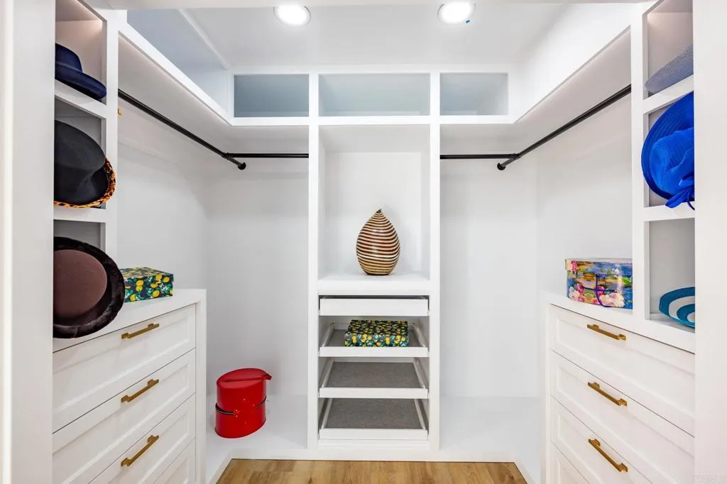 https://cdn.realtyfeed.com/cdn/127/306746424/30f89de8e1c2019ebca65e3a9587b751.webp