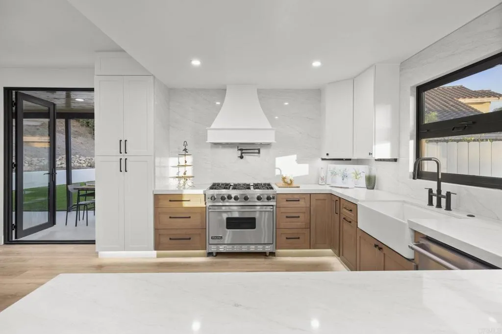 https://cdn.realtyfeed.com/cdn/127/306746424/812d289a555f777e79854da9027bb9b7.webp