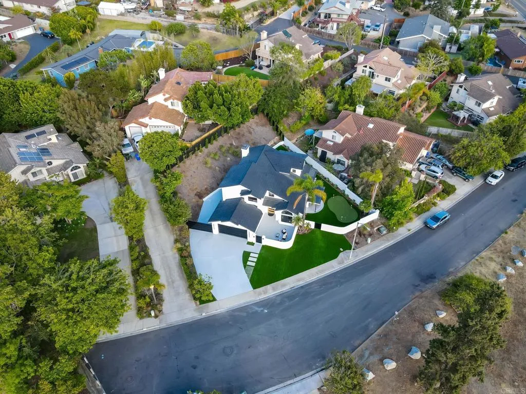 https://cdn.realtyfeed.com/cdn/127/306746424/c37e6c2ae520825c3ec8f89e468d1cbd.webp