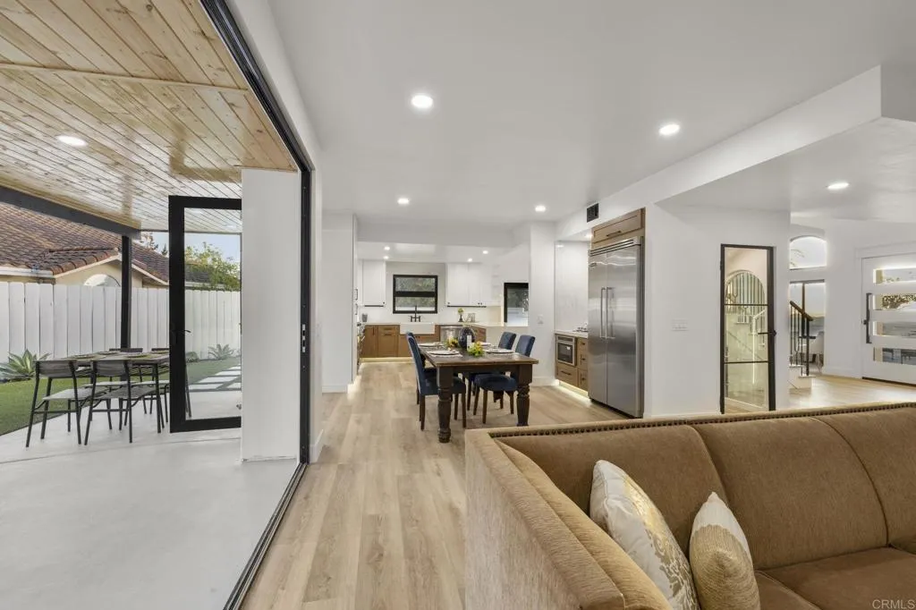 https://cdn.realtyfeed.com/cdn/127/306746424/efa6f5f5752a48958f01f597c02a0838.webp
