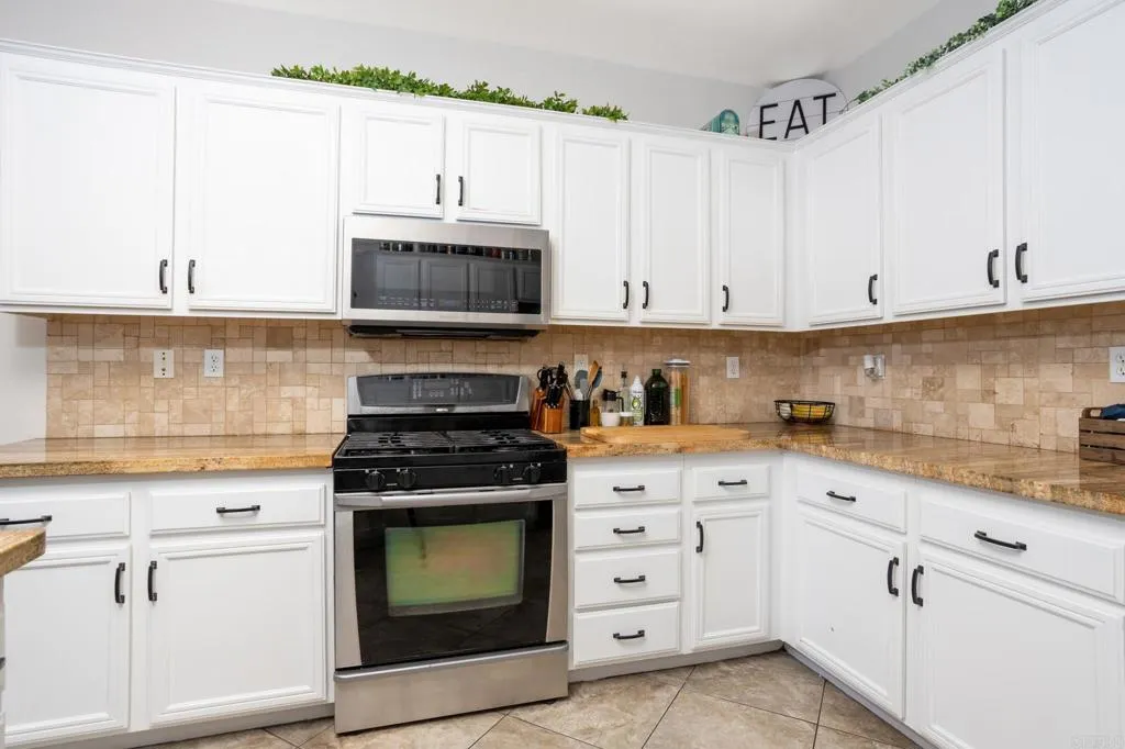 https://cdn.realtyfeed.com/cdn/127/306746431/39a306a3449258d6beeb727ac1262547.webp