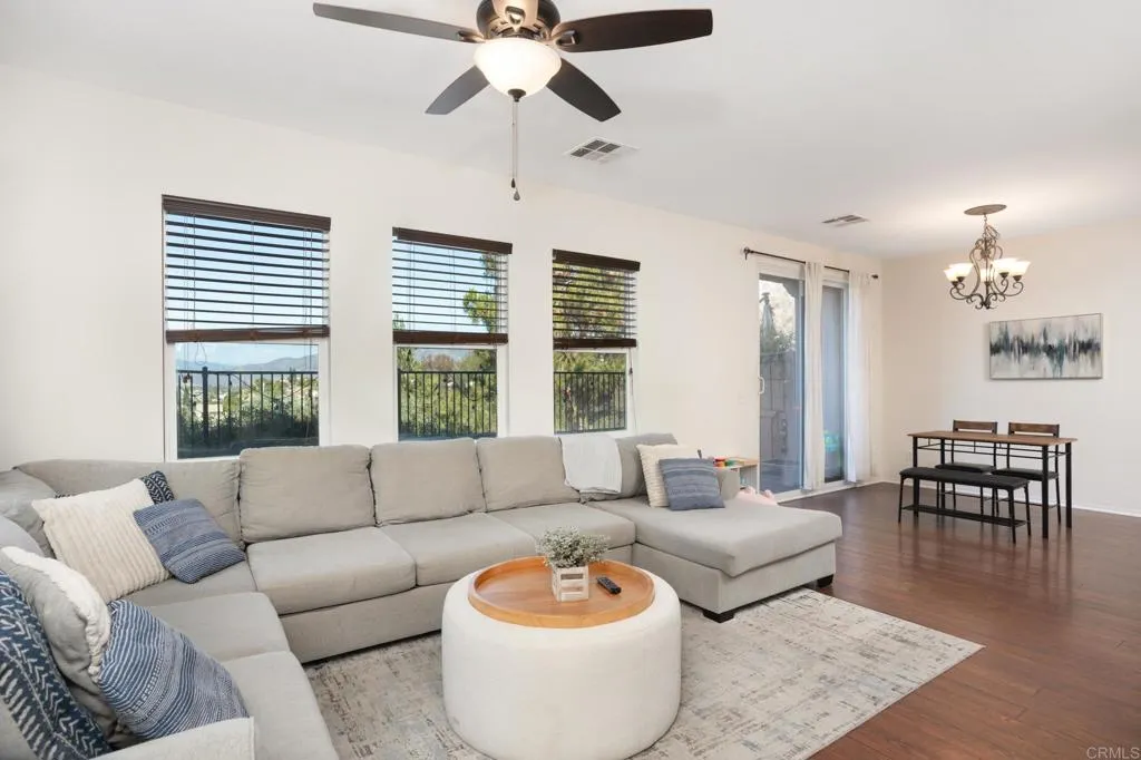 https://cdn.realtyfeed.com/cdn/127/306746431/8f9c2ce766b12a78cf1608d42c8c101c.webp