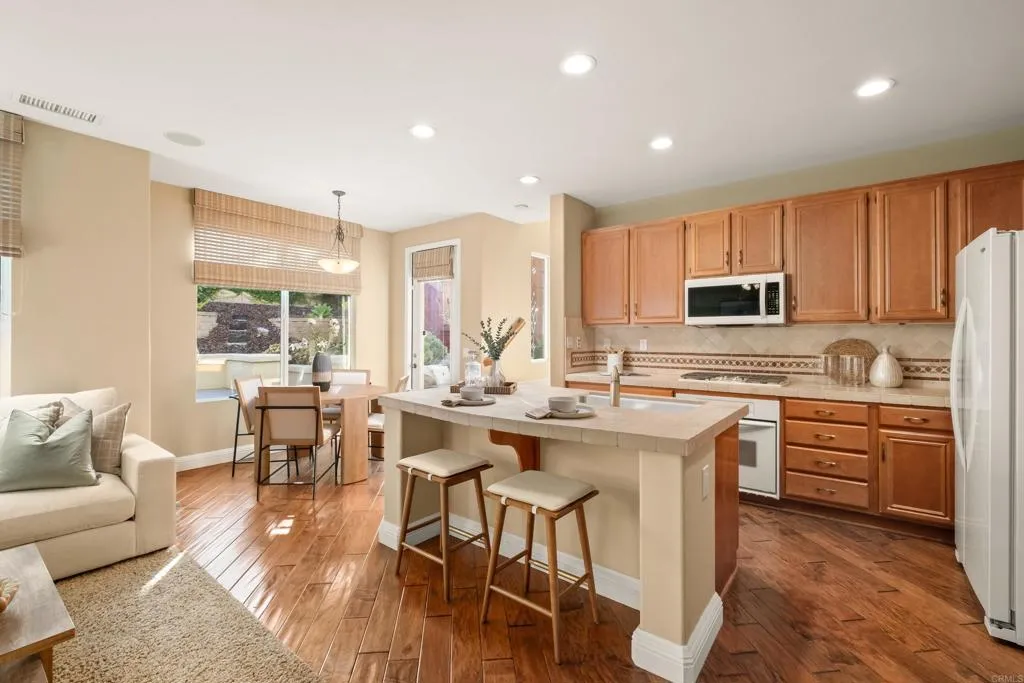 https://cdn.realtyfeed.com/cdn/127/306746437/4680944e651225467bbbba79b8e77e42.webp