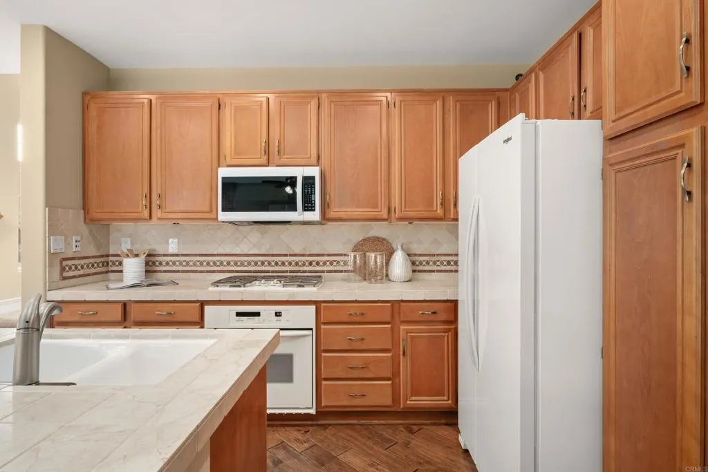 https://cdn.realtyfeed.com/cdn/127/306746437/70c47e0bab9c0754e23ab32968fb2a0e.webp