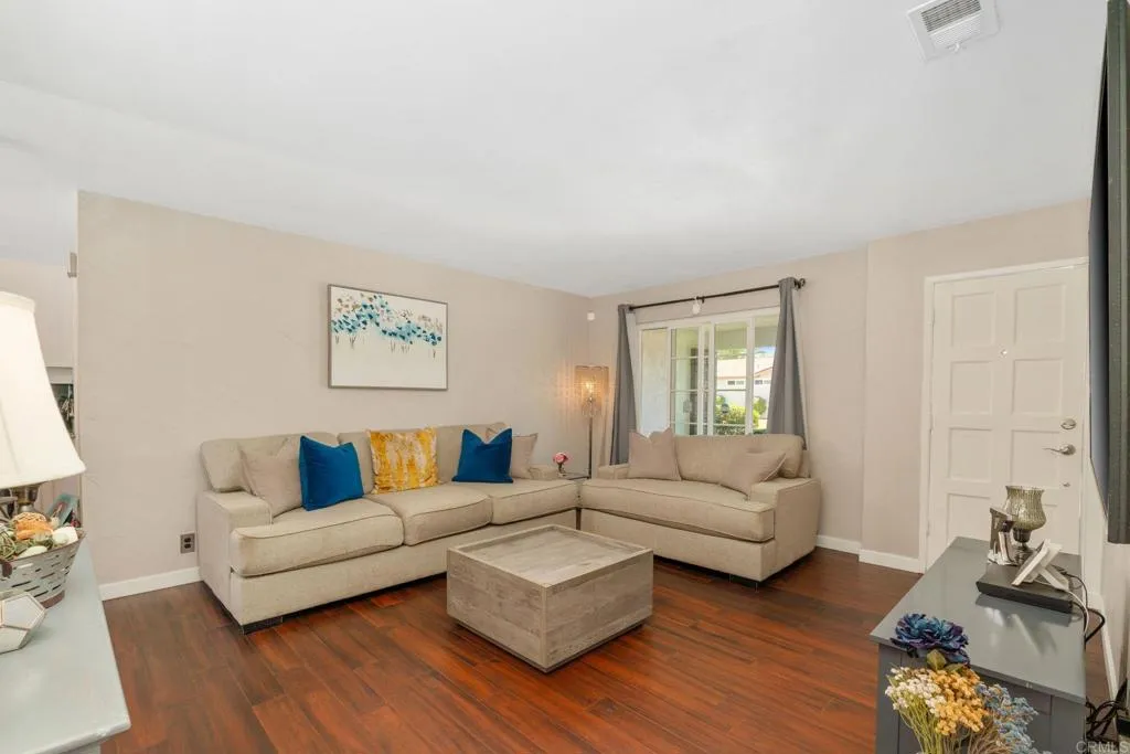 https://cdn.realtyfeed.com/cdn/127/306746442/82d17ee9fd6e38a5e5675c4cd6ca1b11.webp
