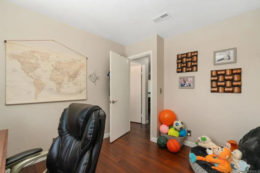 https://cdn.realtyfeed.com/cdn/127/306746442/dff0fa360bfadb95b3d01d4ca974da5f.webp