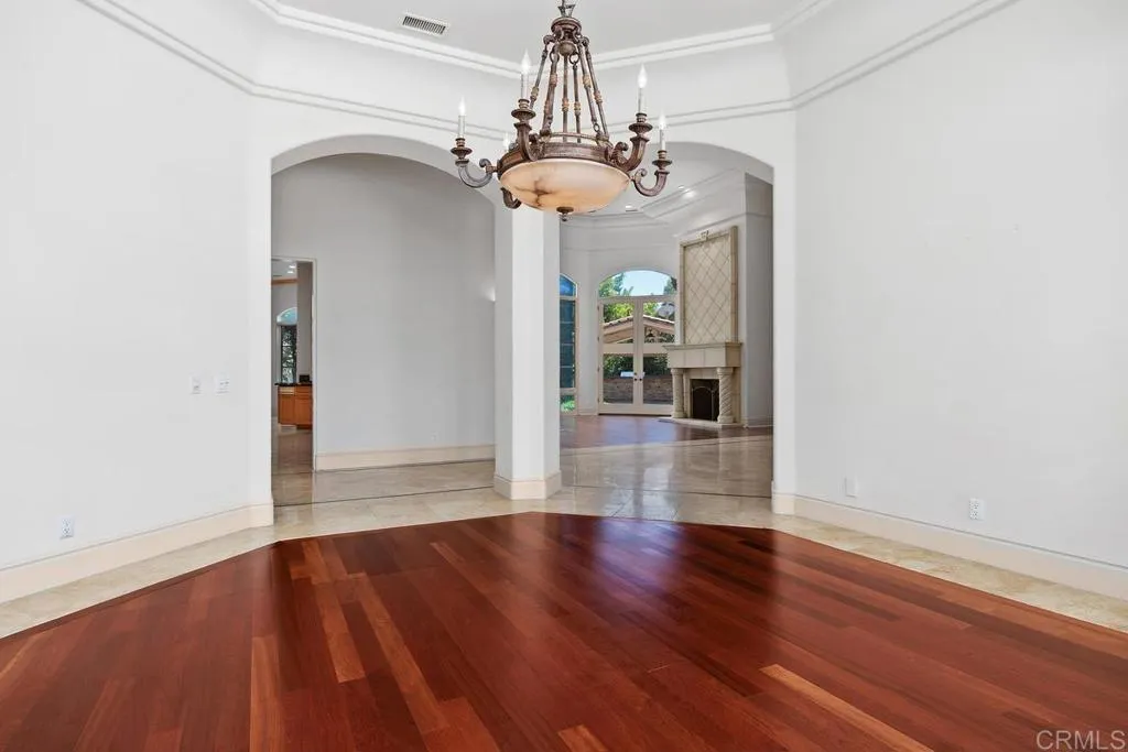 https://cdn.realtyfeed.com/cdn/127/306746456/2c6d42f5ff1e47049007b07053dfb1ca.webp
